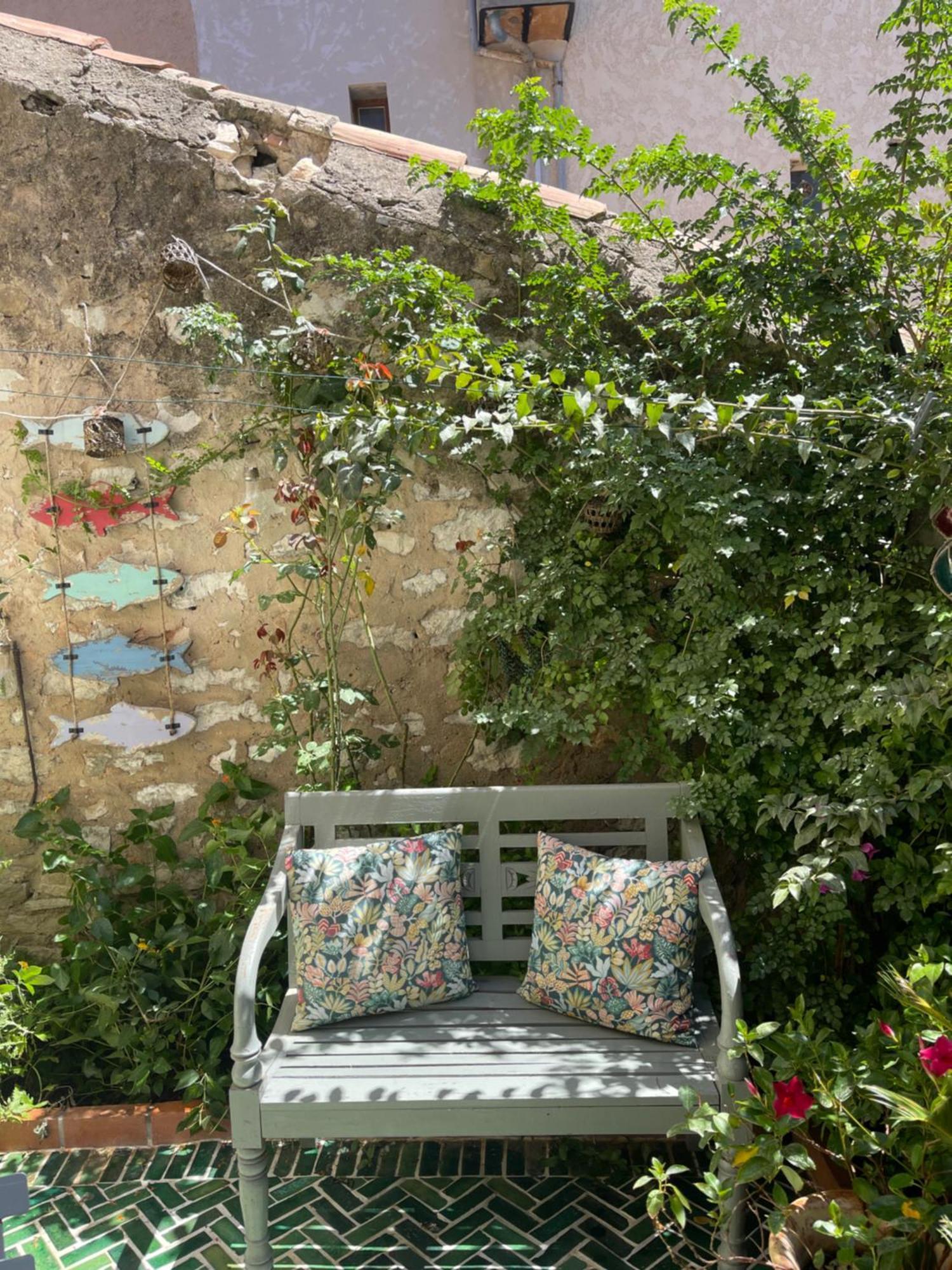 Petit Patio - 2 Chambres - Centre Ville - Climatisation Cassis Exterior foto